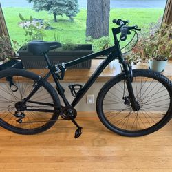 Black Mountain Bike 