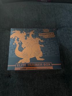 Pokémon Champion's Path Elite Trainer Box
