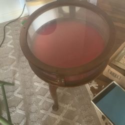 Display Table 3 Legged