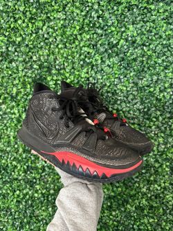 Kyrie 6 Size 10 