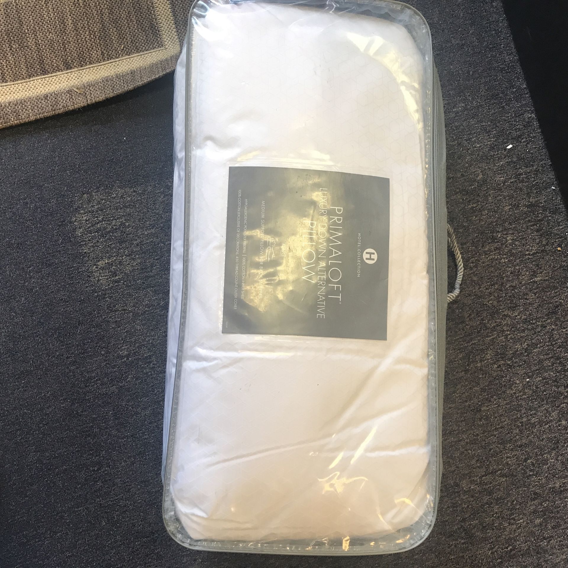 Hotel Collection Primaloft Luxury Down Alternative Pillow Retail $150
