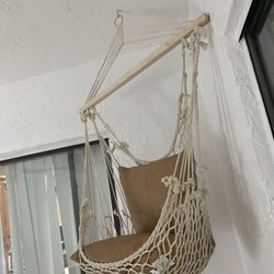 Hanging chair brand new 