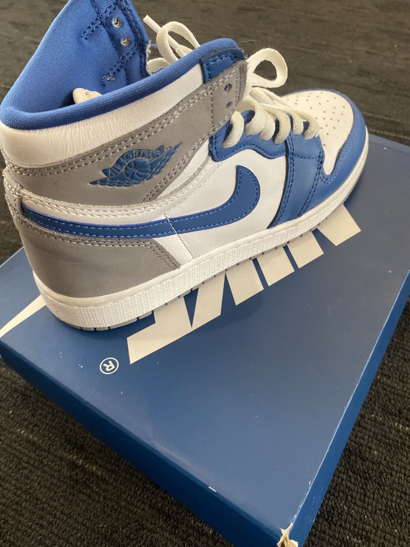 Air Jordan Size 4/5y