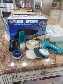 Black & Decker Scum Buster Cordless Power Scrubber Deluxe Kit Includes 2 Working Batteries