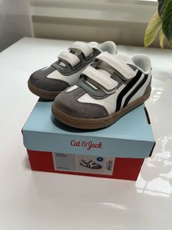 Cat and Jack toddler sneakers size 7