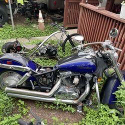 2004 Honda vt 750 ca
