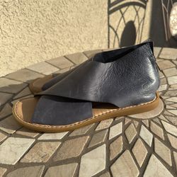 Born Sandals 9