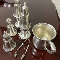 LOTS STERLING SILVER TWO PAIRS OF SALT SHAKERS ONE SUGER CUP AND SUGER CUBE GRABBER ALL 6 ITEMS FOR ONE PRICE 