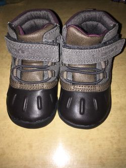 Carter’s baby walking shoes