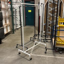 Steel Pipe Rolling Racks Store Fixtures 