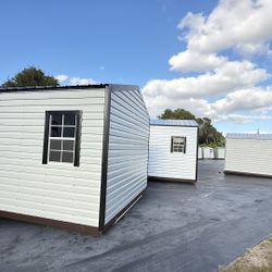 Casita De Patios Disponible 