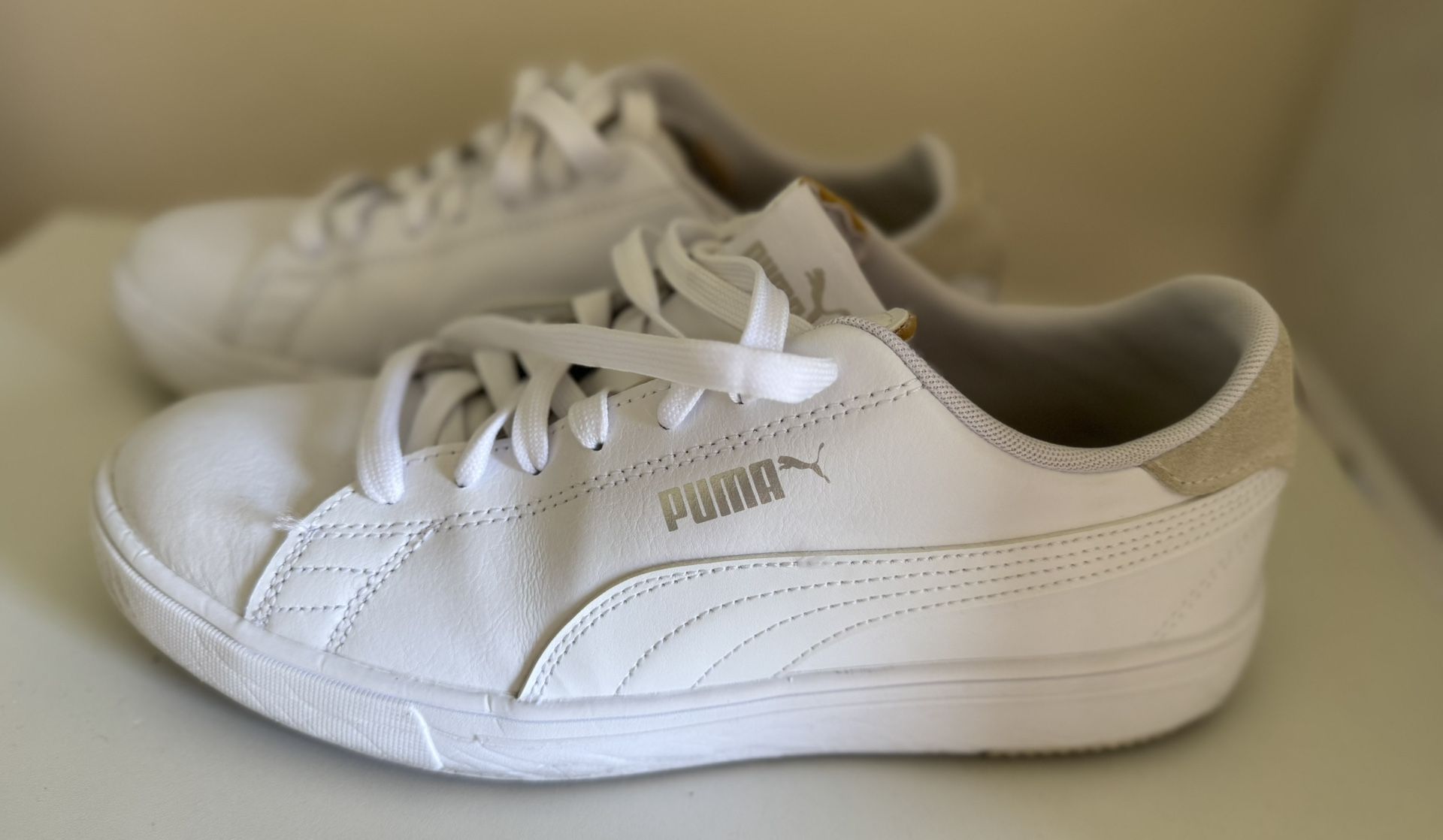 Puma Leather Tennis Style Shoe