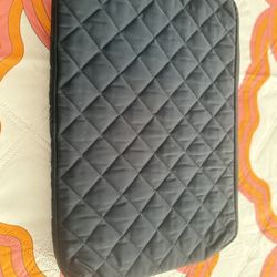 NEW UNUSED- Vera Bradley Black Laptop Sleeve With Handle- Floral Pattern Inside