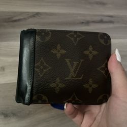 Louis Vuitton Men’s Wallet