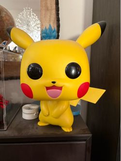Funko POP Mega size Pikachu