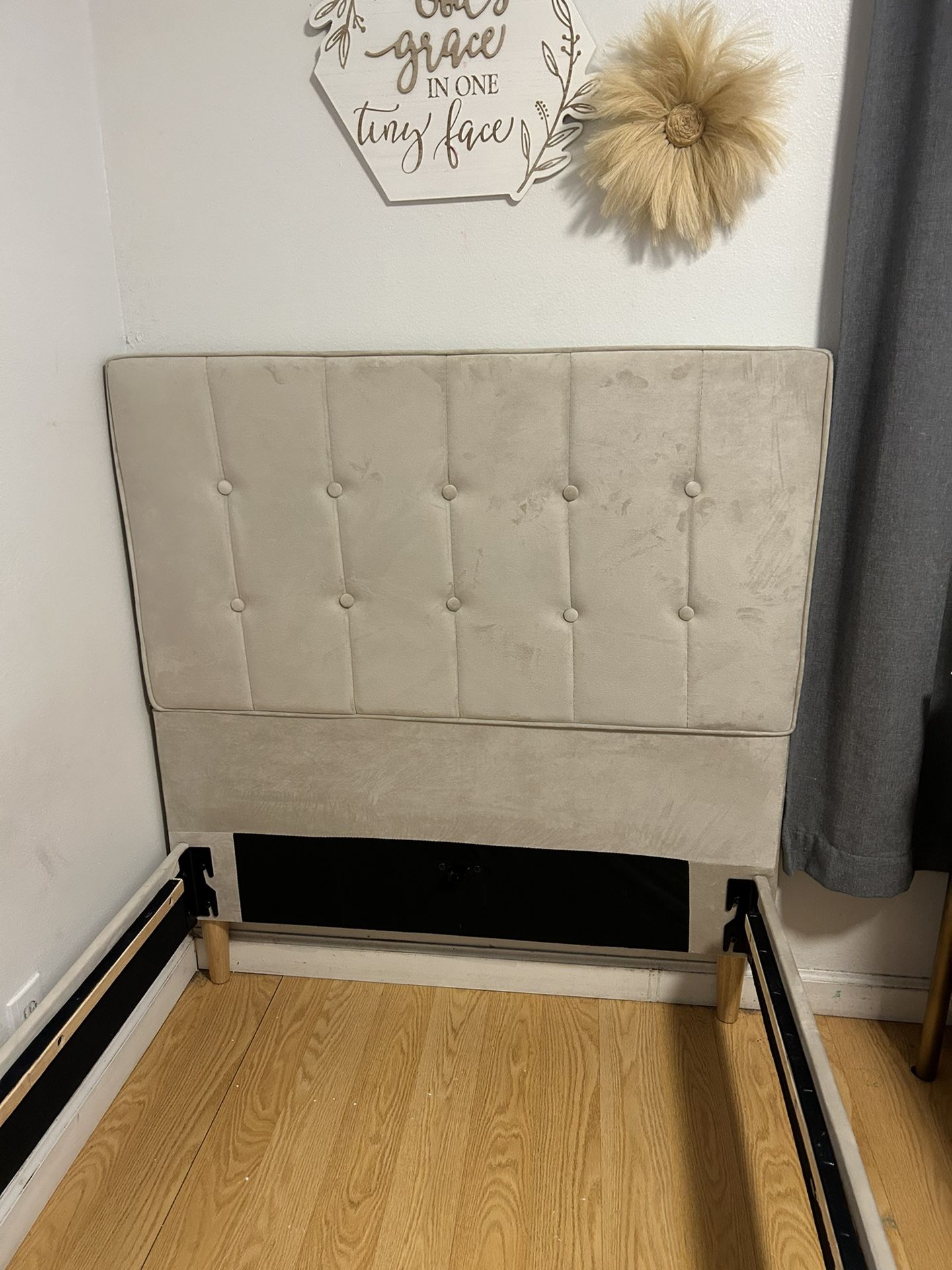Twin Bed 