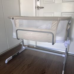Baby Delight Bassinet w/ mattress, Waterproof Covers, Fitted Sheets