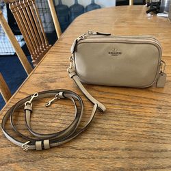 Coach New York Beige Leather Purse, Buckle Crossbody Strap & Hand Clutch Strap