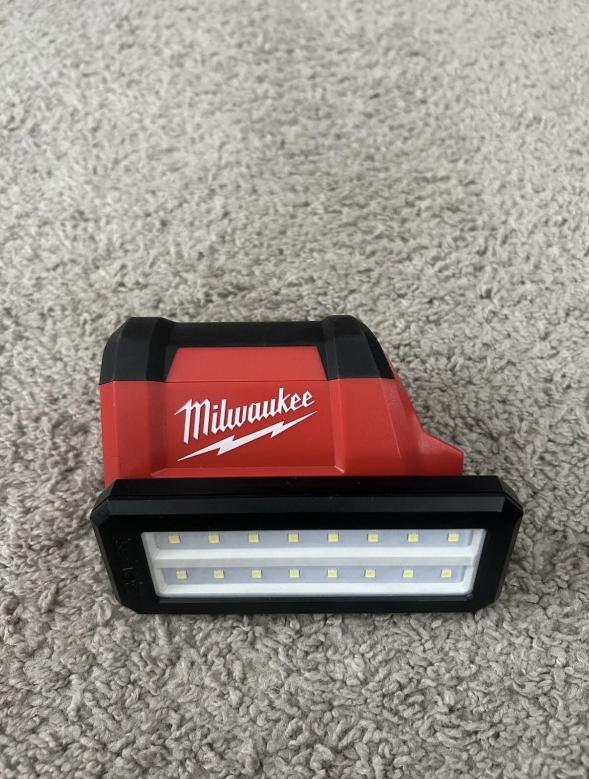 Milwaukee M12 ROVER Service And Repair LED Flood Light Brand New