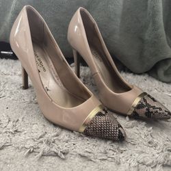Ladies Heels - Size 9