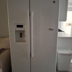 White GE Refrigerator 