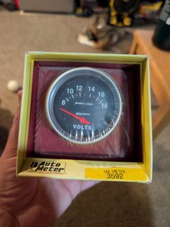 Auto Meter Voltmeter Gauge 3592 NOS