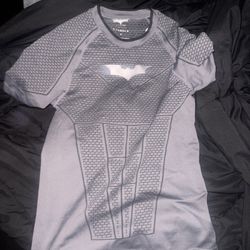 YOUNGLA. BATMAN COMPRESSION M NEED GONE TN THROW OFFWRS 