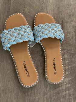New sandals size 7