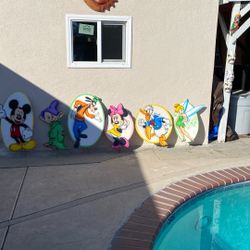 Lawn Display Disney Characters  Good  Confition