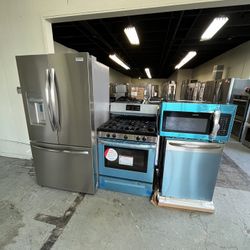 FRIGIDAIRE GALLERY REFRIGERATOR / STOVE / MICROWAVE AND DISHWASHER 