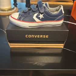 Converse Navy/red Size 1y