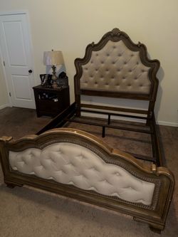 Queen Victorian  Bed