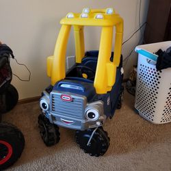 Little Tikes Cozy Truck Ride On With Removable Floorboard 