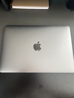 Apple Macbook