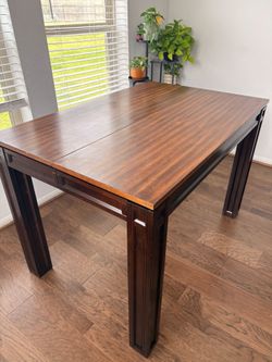 TABLE $300