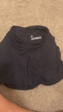 Skirt w shorts underneath