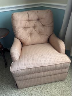 Swivel / Recliner Chair