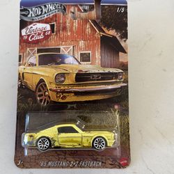 Hot wheels 65 mustang