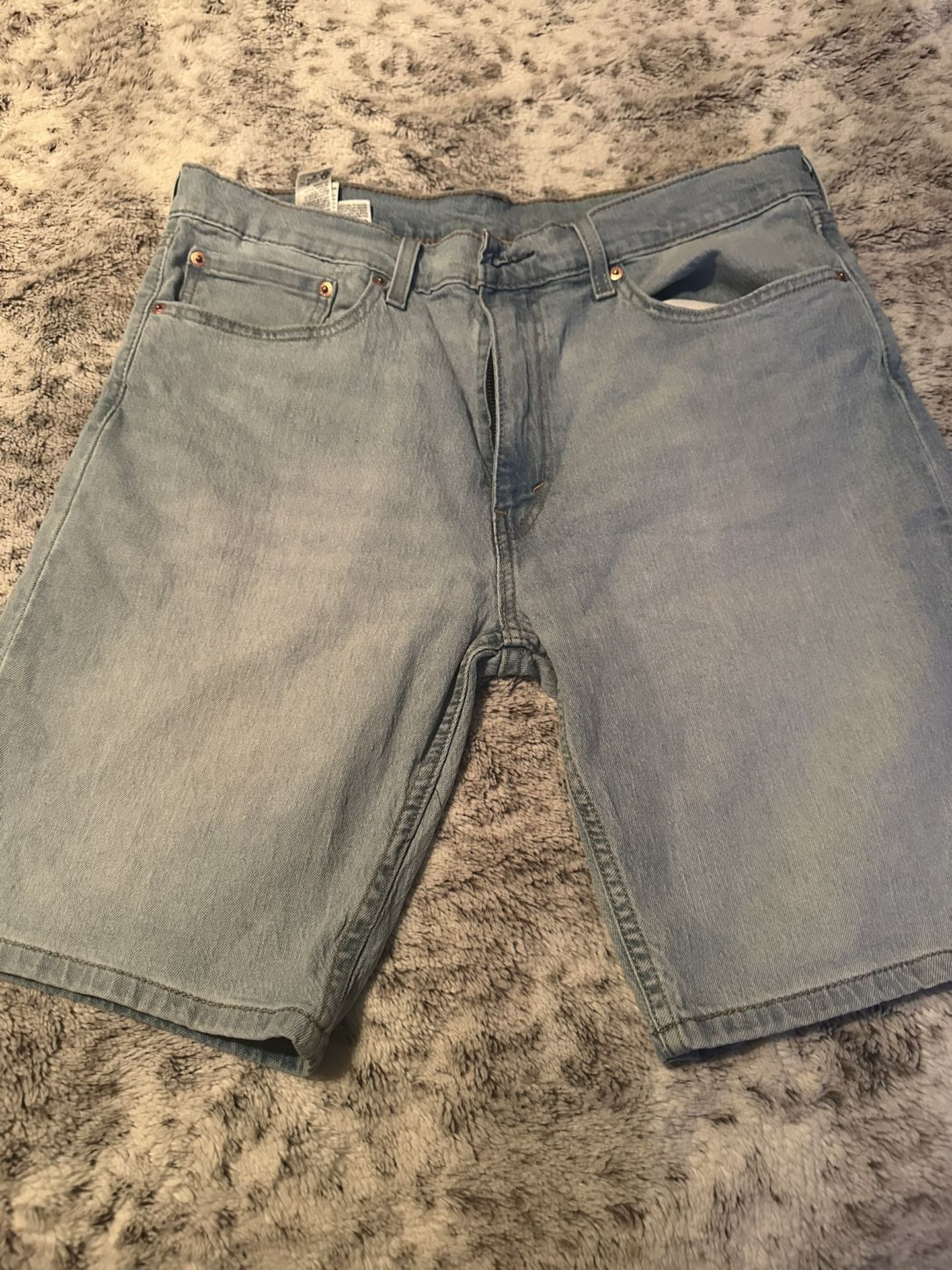 Levi’s Shorts 36