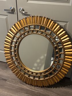 Round Gold Sunburst Wall Mirror