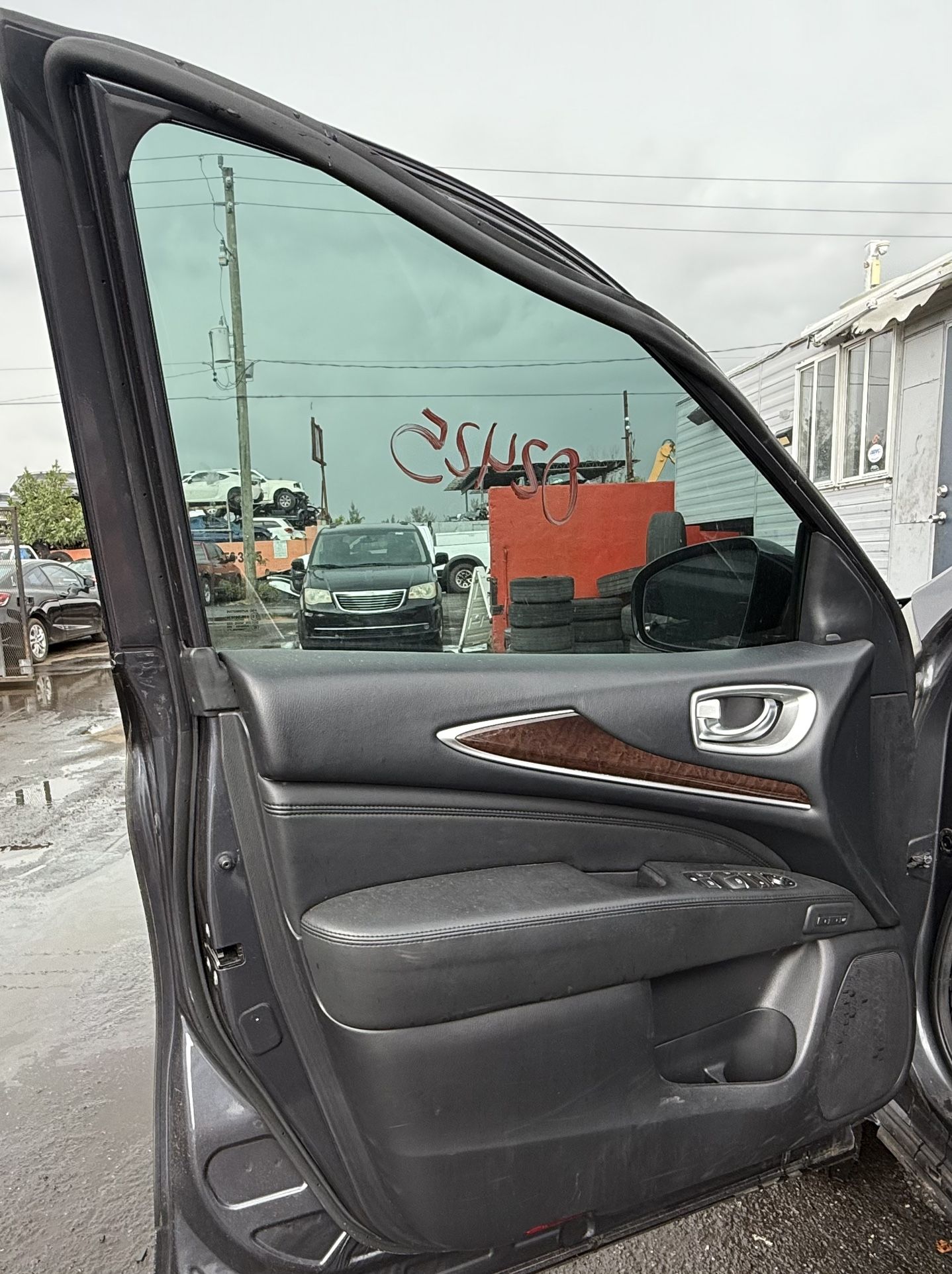 INFINITI QX60 FRONT DOOR PANEL SIDE DRIVER / PANEL DE PUERTA LADO CONDUCTOR 