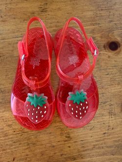Girls Old Navy Strawberry Jelly Sandals size 8