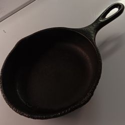 Cast Iron Pan 7"