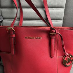 Michael Kors Medium Tote 