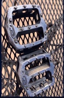 SCHWINN SX PEDALS 1/2