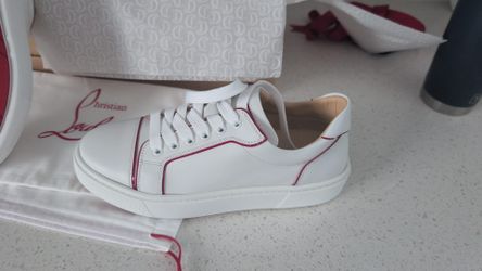 Christian Louboutin Sneaker.