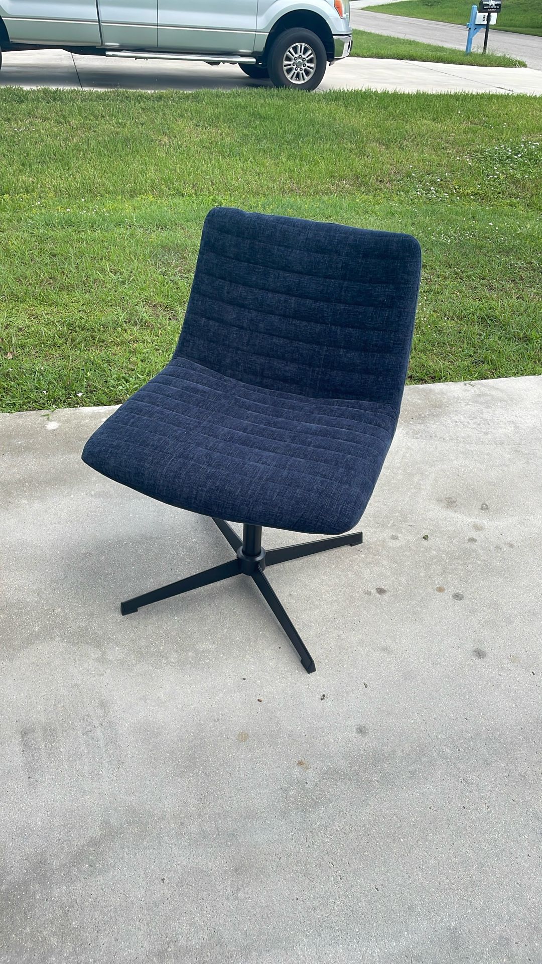 Swivel Office Chair