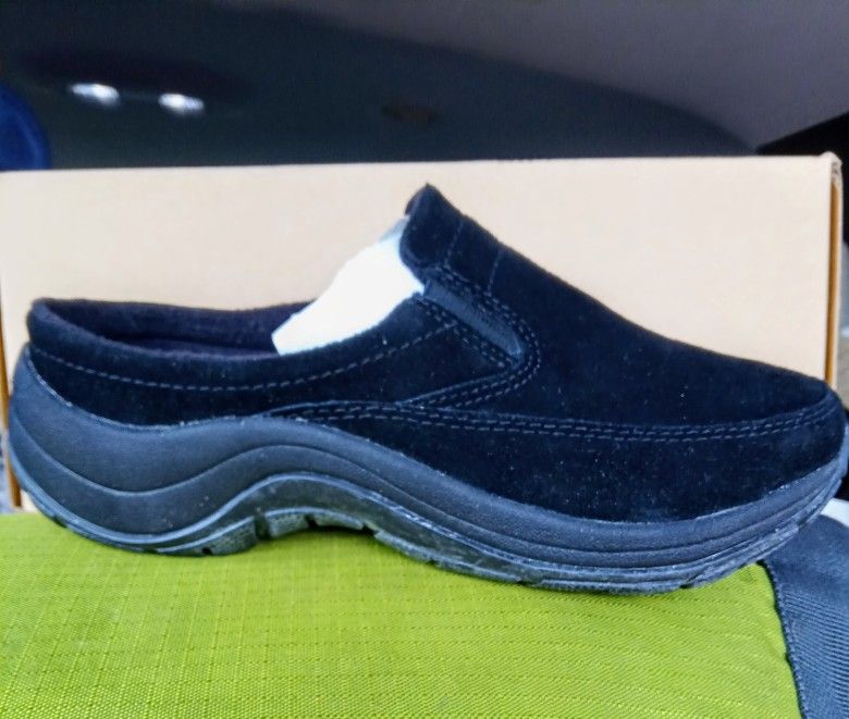 Women's Black L.L.Bean Comfort walk Shoes