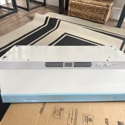 White Range Hood