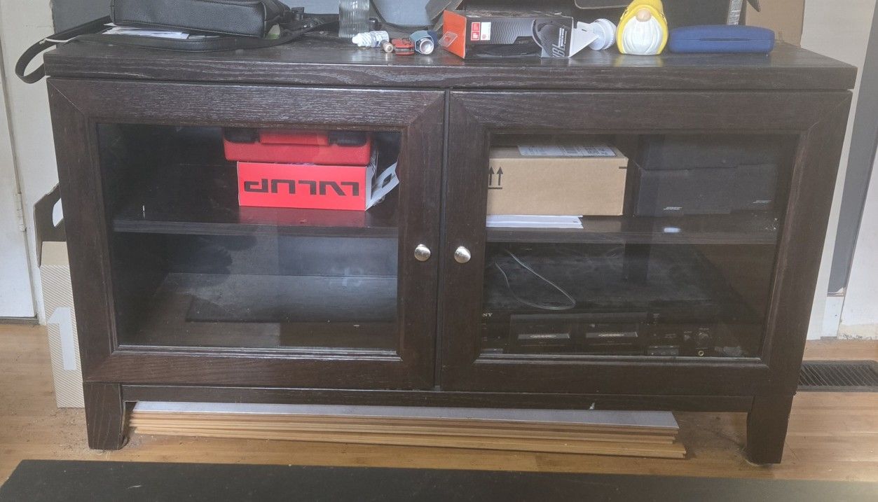 FREE 3 SEPERATE PIECES CABINETS And Middle Entertainment Center